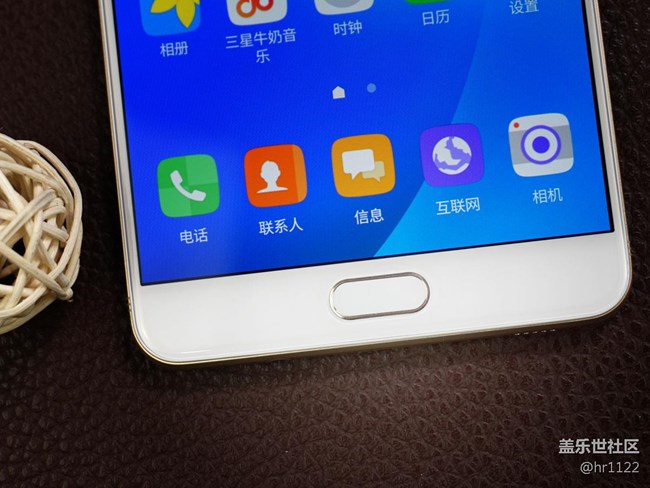 【轉(zhuǎn)】全金屬革新設(shè)計(jì) 三星Galaxy C9 Pro美圖 【轉(zhuǎn)】全金屬革新設(shè)計(jì) 三星Galaxy C9 Pro美圖