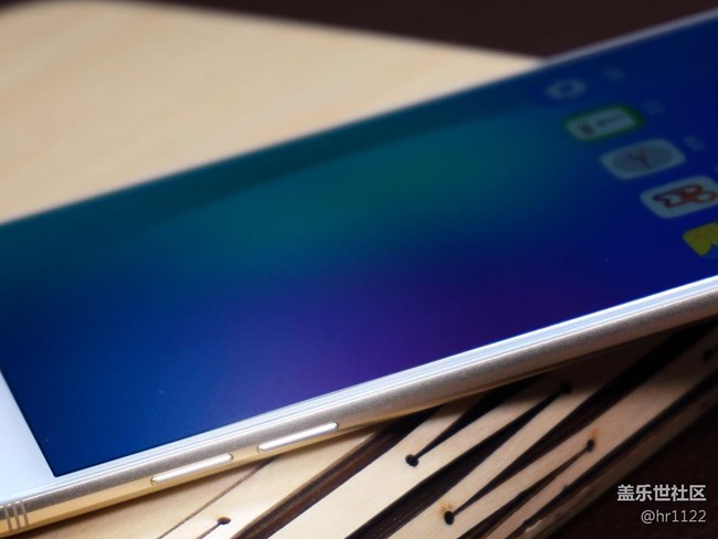 【轉(zhuǎn)】全金屬革新設(shè)計(jì) 三星Galaxy C9 Pro美圖 【轉(zhuǎn)】全金屬革新設(shè)計(jì) 三星Galaxy C9 Pro美圖