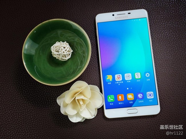 【轉(zhuǎn)】全金屬革新設(shè)計(jì) 三星Galaxy C9 Pro美圖 【轉(zhuǎn)】全金屬革新設(shè)計(jì) 三星Galaxy C9 Pro美圖