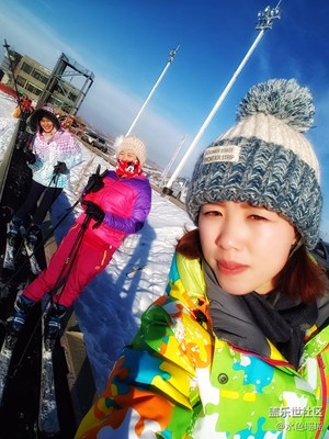 【冬天的顏色】+烏魯木齊+來(lái)冬運(yùn)會(huì)絲綢之路國(guó)際滑雪場(chǎng)滑雪