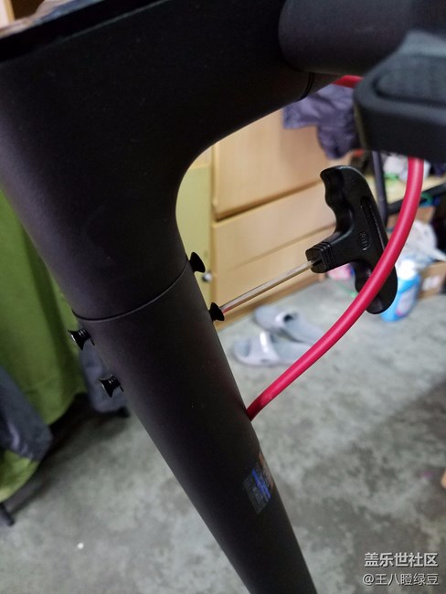 體驗小米滑板，希望三星大佬跟進