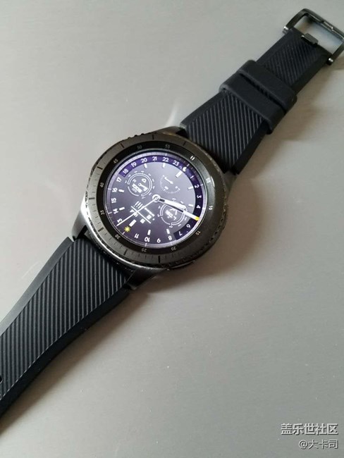 【用科技智造時(shí)間】Gear S3 frontier，去年買表，遲來(lái)的喜歡