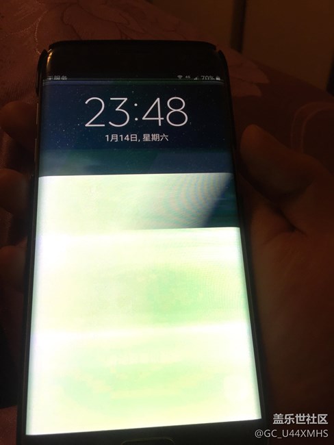 手機摔了，給看看大概啥問題，是內(nèi)屏壞了，還是啥硬件問題