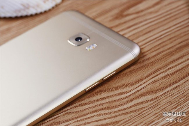 怎一個(gè)精致了得 三星Galaxy C7 Pro圖賞