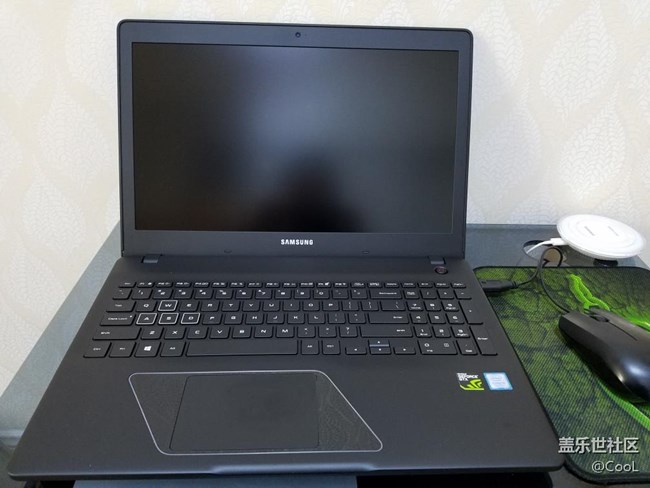 三星第一款游戲本Odyssey，開箱實(shí)拍。