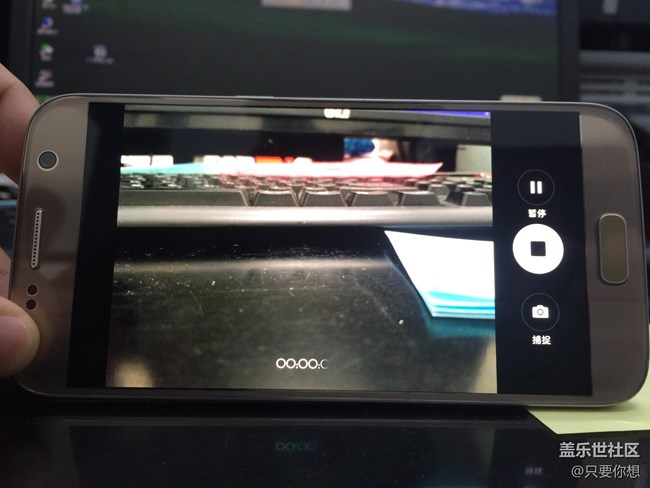 從上市就買到手的S7，1年不到后蓋電池就開始鼓起來