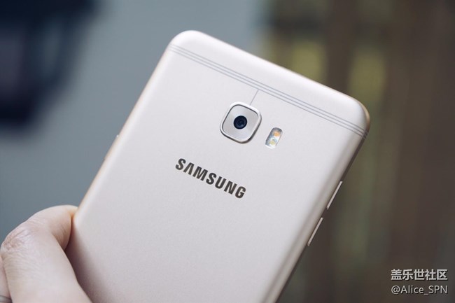 三星C7 Pro體驗(yàn)評測:一次高性價(jià)比的All in 三星C7 Pro體驗(yàn)評測:一次高性價(jià)比的All in