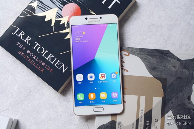 三星C7 Pro體驗(yàn)評測:一次高性價(jià)比的All in 三星C7 Pro體驗(yàn)評測:一次高性價(jià)比的All in