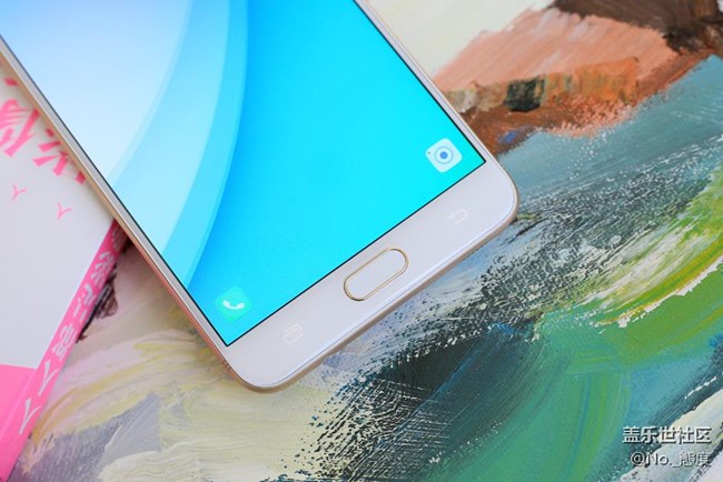 纖薄時(shí)尚，顏值擔(dān)當(dāng)：三星C7 Pro開(kāi)箱圖賞