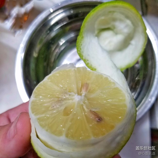 原來檸檬是要這樣吃的，之前的檸檬都沒有吃對