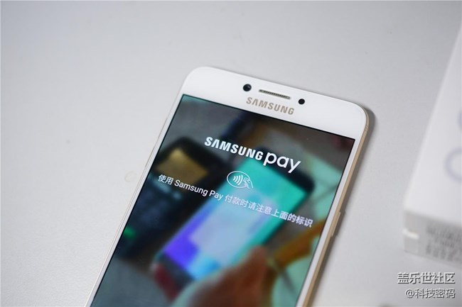 表現(xiàn)全面售價親民，看三星Galaxy C7 Pro體驗評測