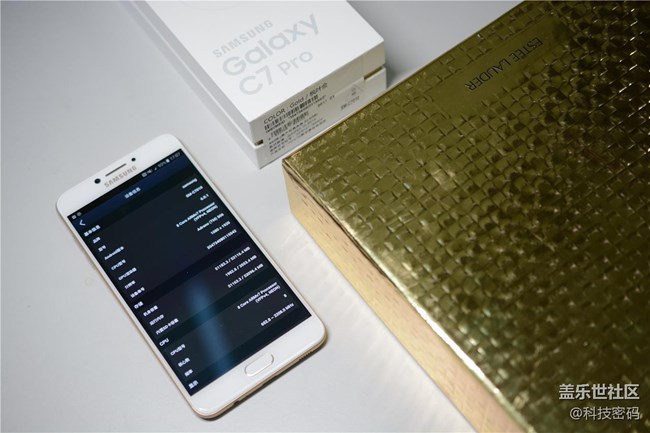 表現(xiàn)全面售價親民，看三星Galaxy C7 Pro體驗評測