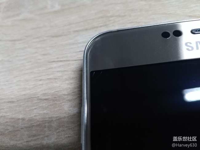 悲催了，內(nèi)屏裂了