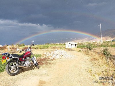 雨過天晴見彩虹啊，真漂亮。