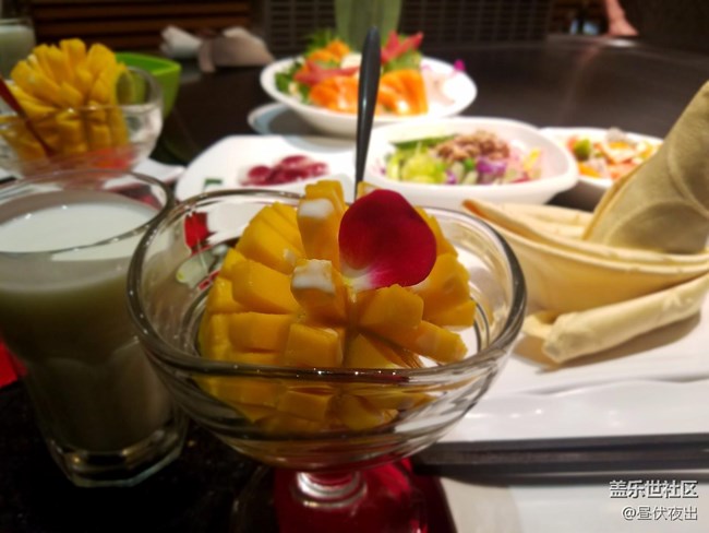 小7e的美食拍照模式還是很不錯的