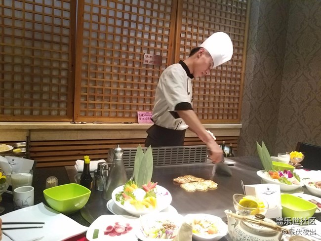 小7e的美食拍照模式還是很不錯的