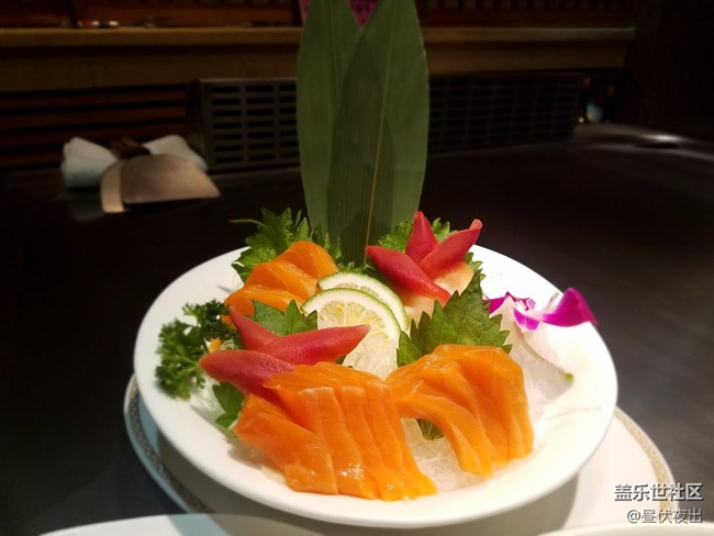 小7e的美食拍照模式還是很不錯的