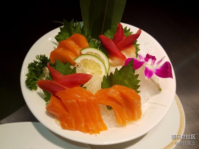 小7e的美食拍照模式還是很不錯的