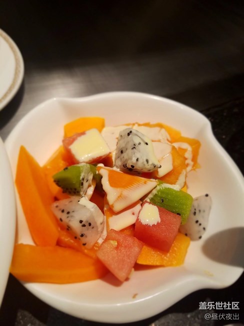 小7e的美食拍照模式還是很不錯的