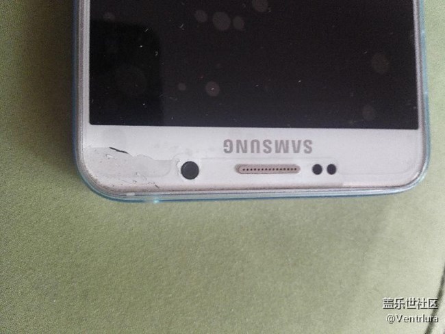 大約一年的使用后note5的外殼