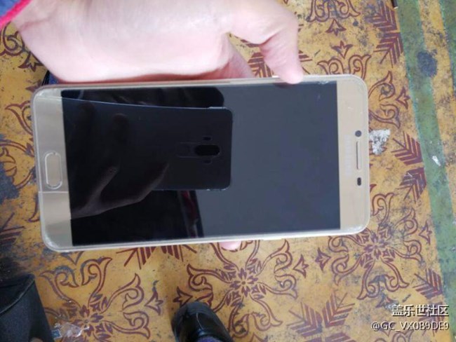 手機四樓掉下來