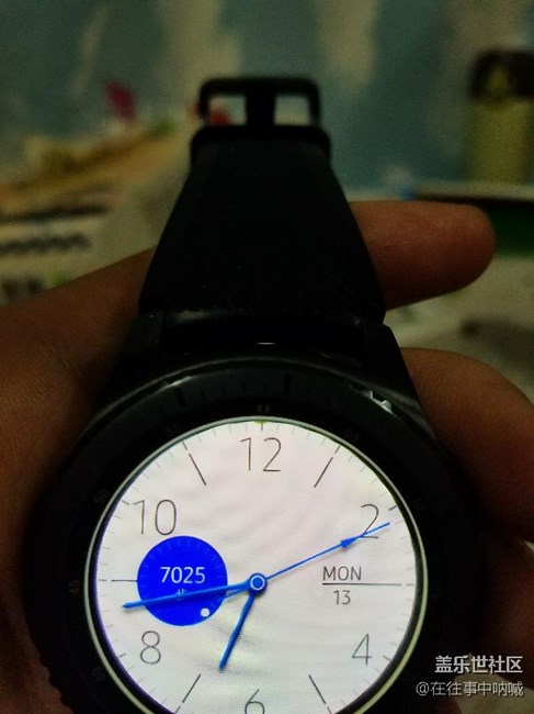 gear S3 屏幕出現(xiàn)小點(diǎn)