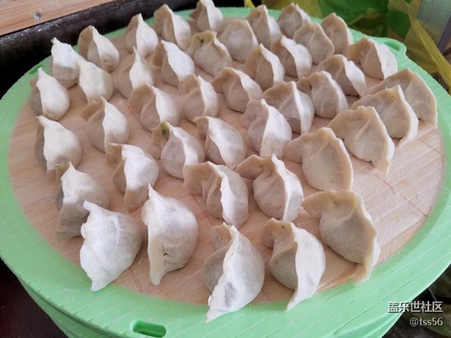 今天吃餃子