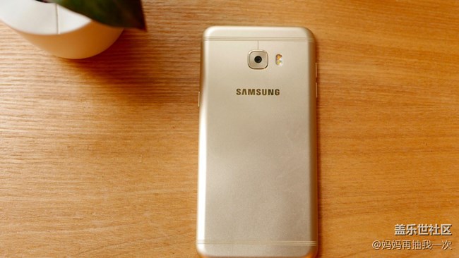 戀愛3周年紀(jì)念禮物-三星蓋樂世c5 pro曬單 戀愛3周年紀(jì)念禮物-三星蓋樂世c5 pro曬單