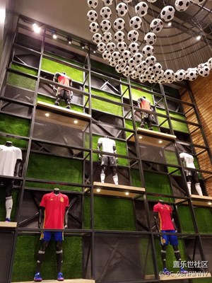 很有創(chuàng)意的運(yùn)動(dòng)商城