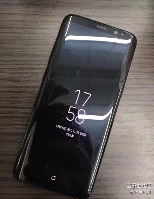 兩張疑似三星S8的真機照