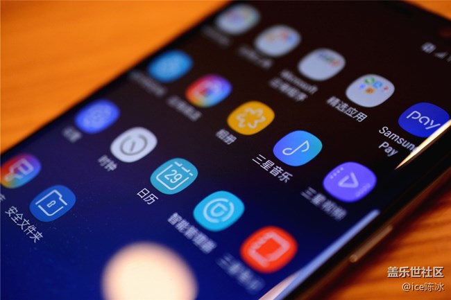 手感好到爆棚，三星Galaxy S8 安卓機(jī)皇上手體驗(yàn)首發(fā)