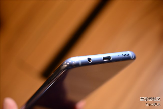 手感好到爆棚，三星Galaxy S8 安卓機(jī)皇上手體驗(yàn)首發(fā)