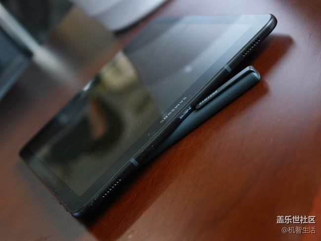 AKG調(diào)音四揚(yáng)聲器 Galaxy Tab S3實(shí)拍