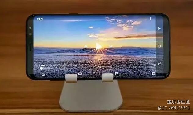 三星Galaxy S8上手體驗(yàn)，最大的優(yōu)點(diǎn)玩王者榮耀視野大？