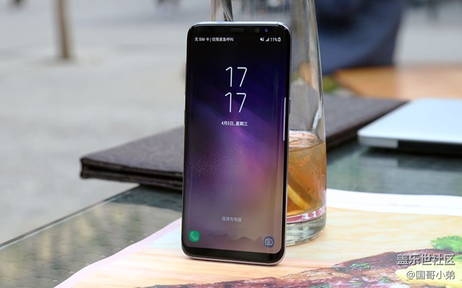 三星S8煙晶灰圖賞：翩若驚鴻 婉若煙晶