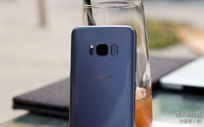 三星S8煙晶灰圖賞：翩若驚鴻 婉若煙晶