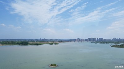 動(dòng)車(chē)之翼-萬(wàn)里無(wú)云，廣闊的世界