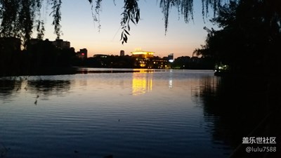 夜游朝陽公園