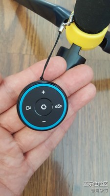 星幣商城兌換的自拍桿到了