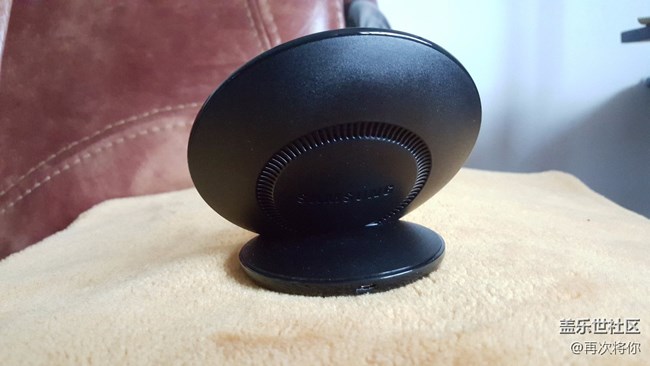 #我是極客# 三星立式快充無線充電器