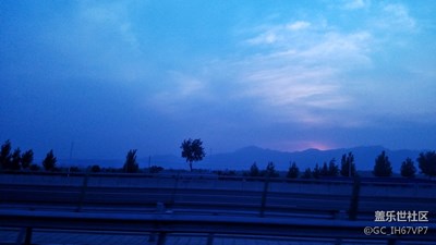 一路旅行一路曬+石家莊+夕陽下的高速路