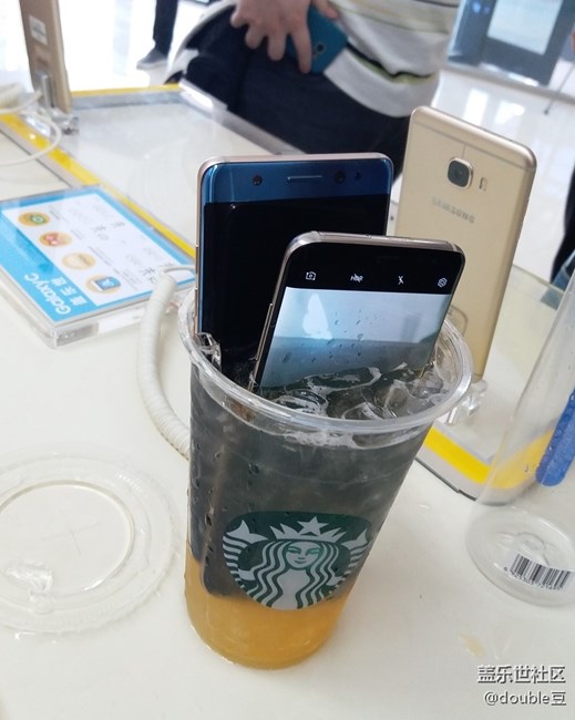 三星S8/S8+初體驗(yàn)：玩王者榮耀就跟開掛一樣！