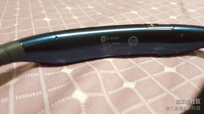 #我是極客# 三星Level U頸帶型藍牙耳機