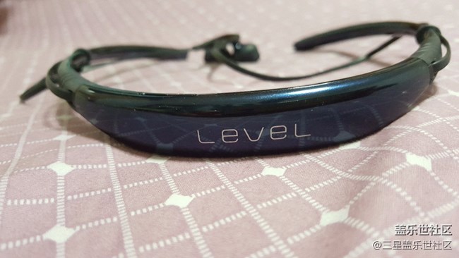 #我是極客# 三星Level U頸帶型藍牙耳機