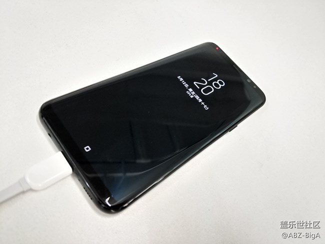 亮屏息屏區(qū)別很大！三星Galaxy S8+快充功率實測