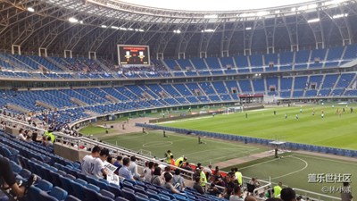 初夏風情畫+天津+汗灑水滴體育場