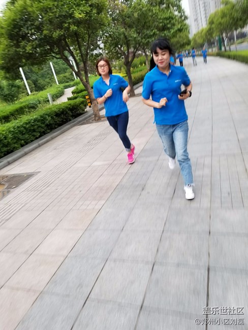 雨中奔跑的小伙伴們！