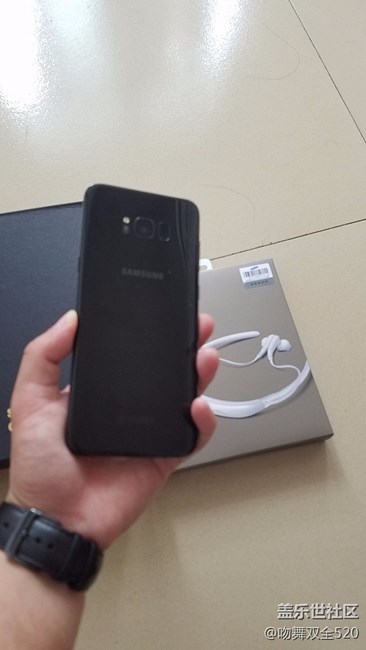 拿到手機(jī)咯。。。。