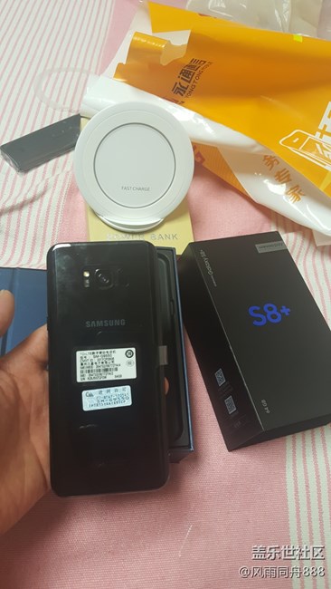 昨天入手米6陶瓷，感覺屏幕太小！果斷換S8+！