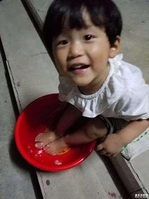 《兒童節(jié)快樂》+見證她的成長